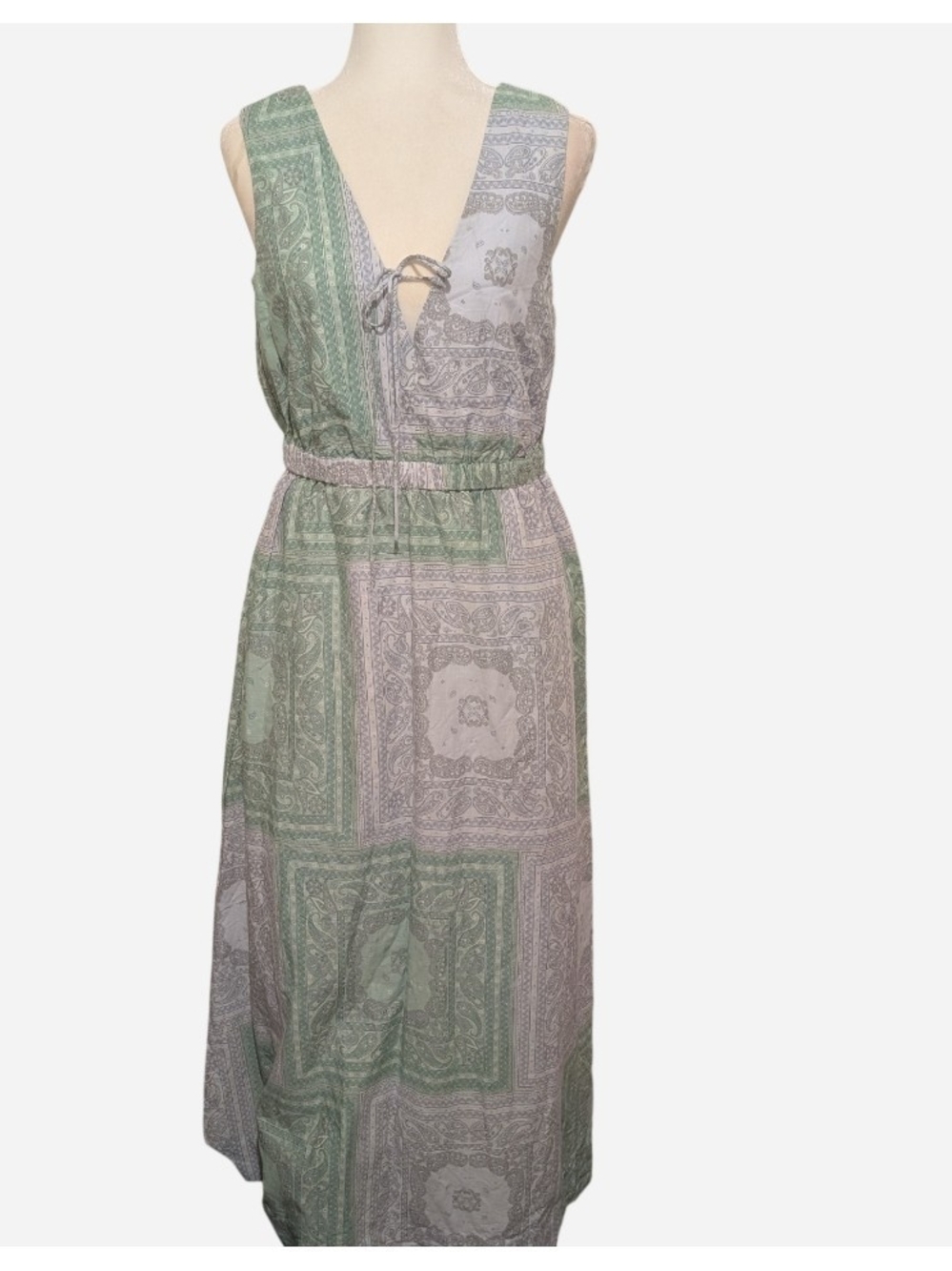 Universal Thread Sleeveless Paisley Maxi Dress in Sage and Gray